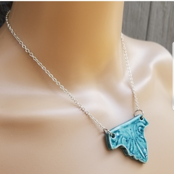 ARTISAN MADE BLUE GLAZED CERAMIC PENDANT ON SILVERTONE CHAIN NECKLACE - Picture 2 of 5